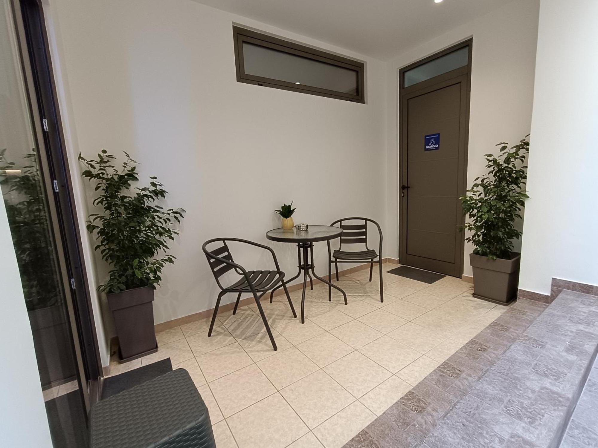Giorgio Patrasso - Micro Apartment In The Center Of Patras Exterior photo